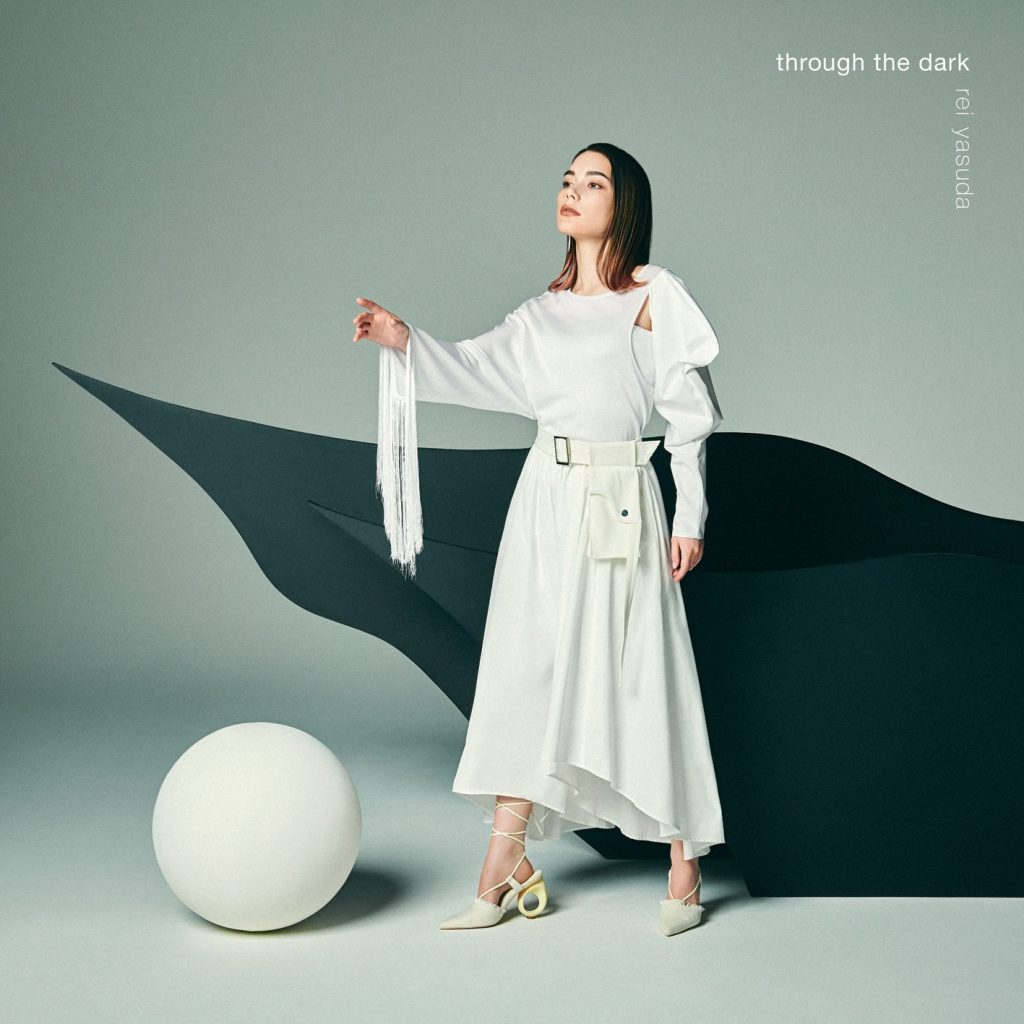安田丽 -through the dark